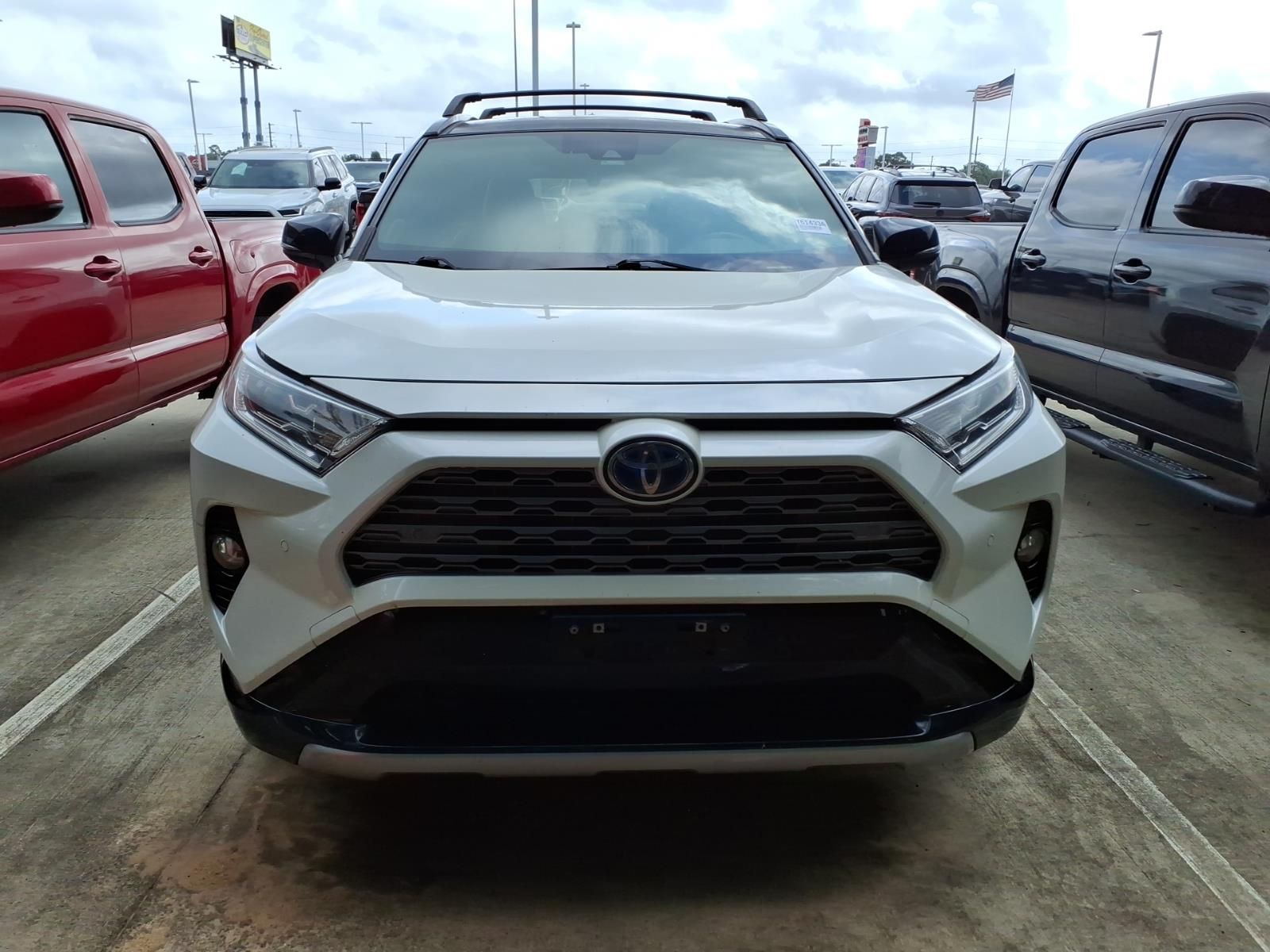 2021 Toyota RAV4 Hybrid XSE White at North Houston Mitsubishi