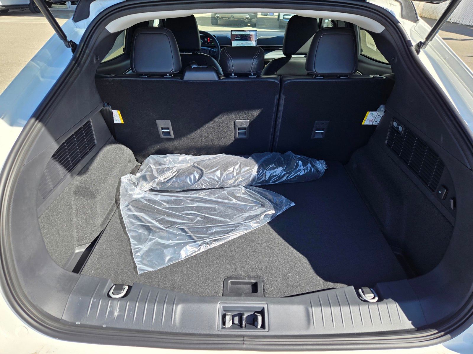 New 2026 White Ford Select image 12