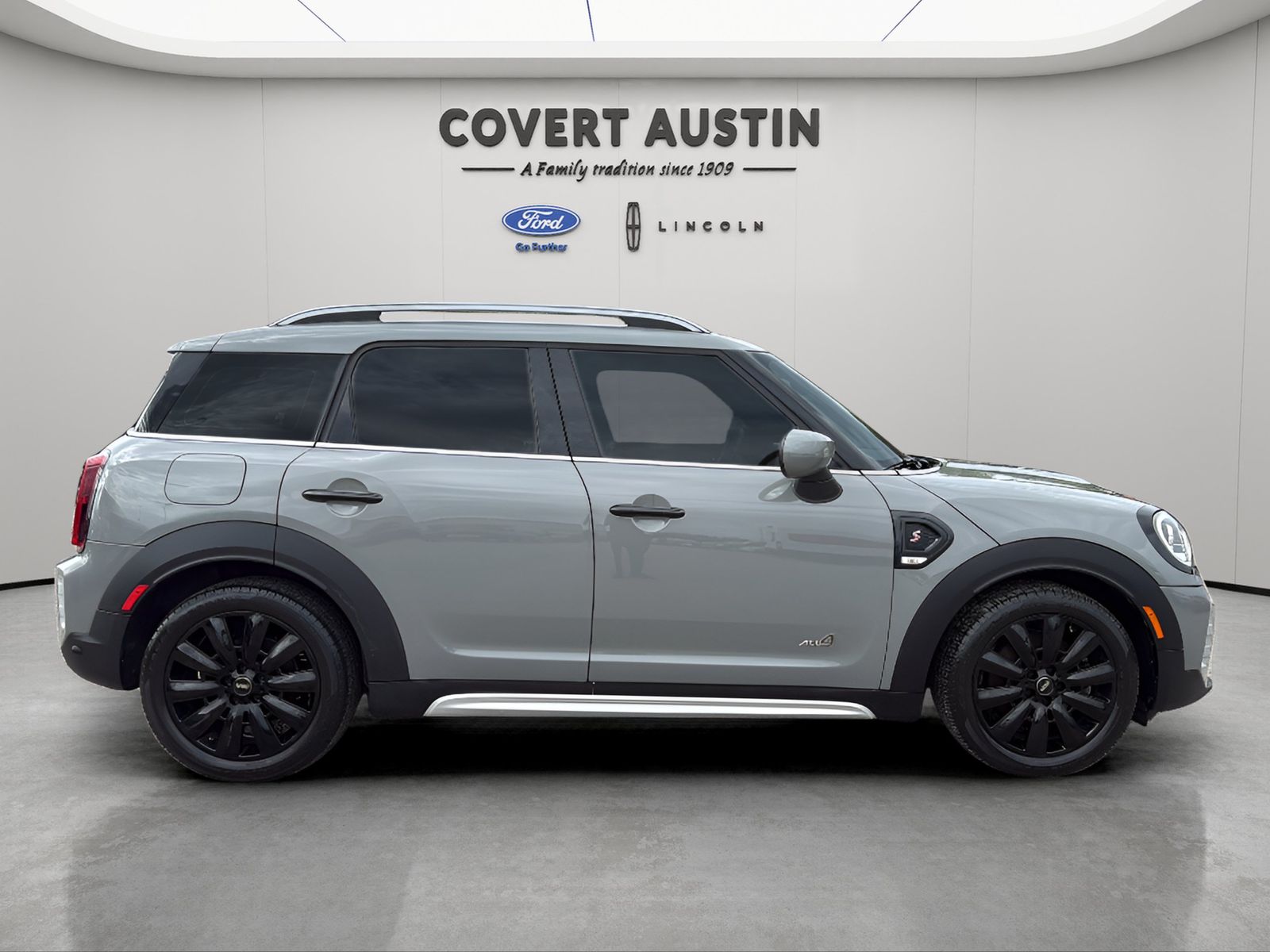 Used 2021 Gray MINI Signature image 4