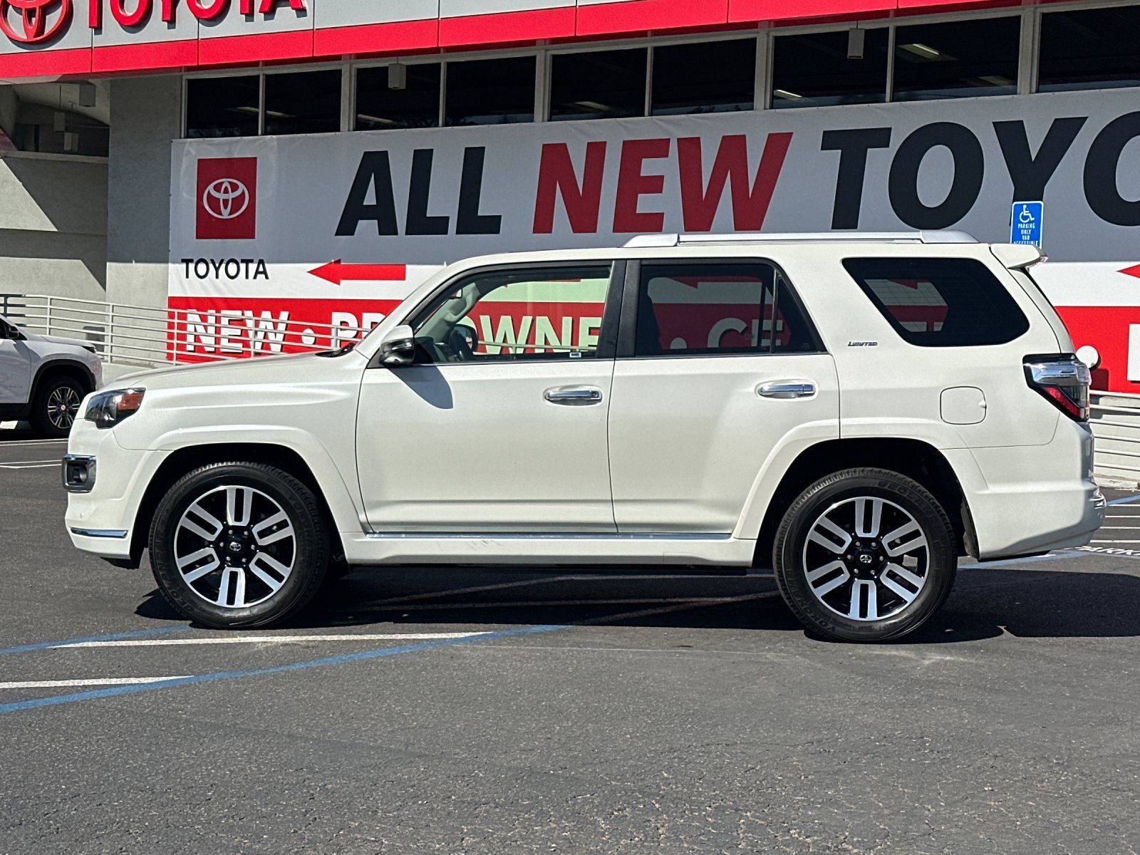 View vehicle photo 2