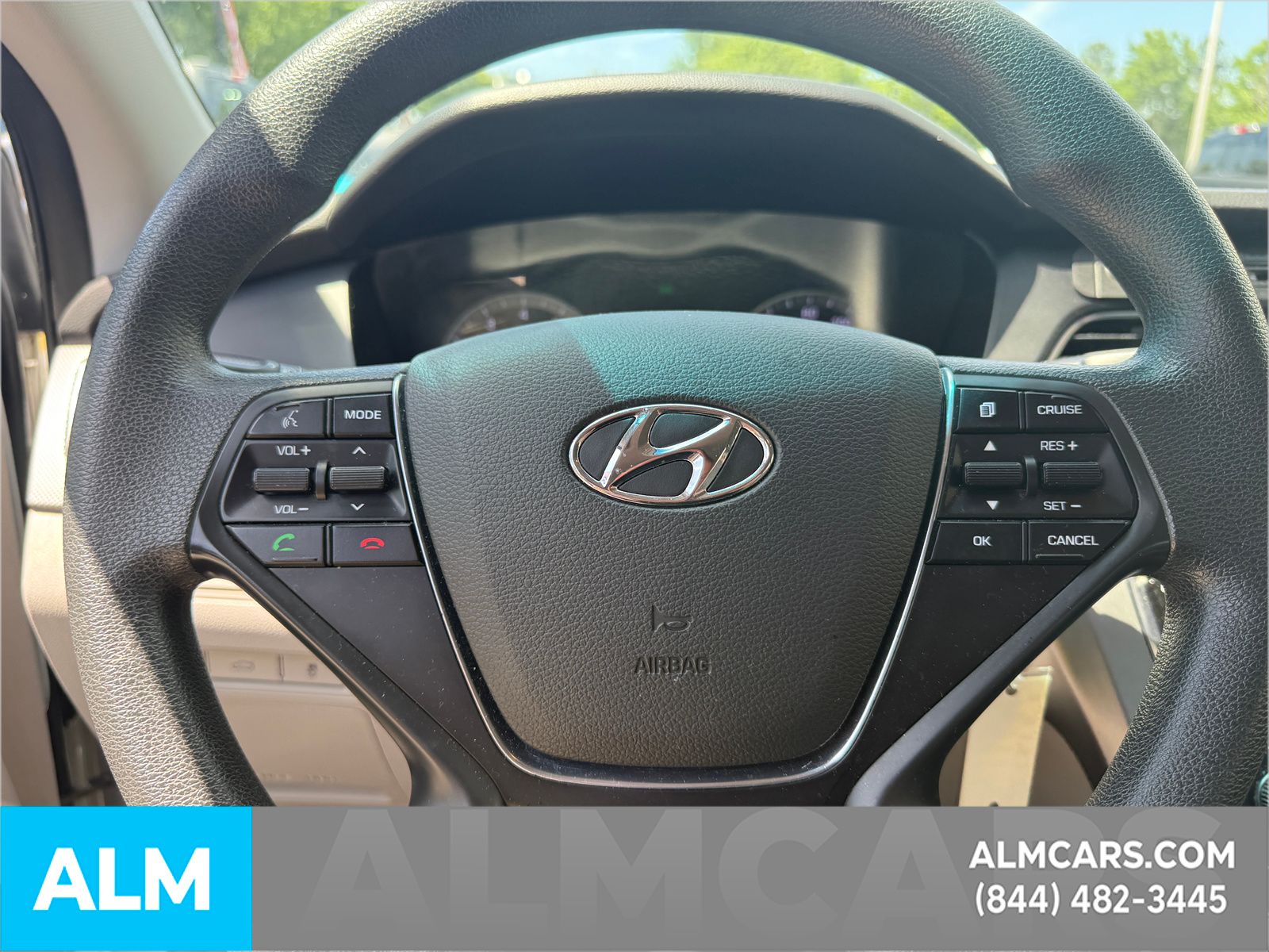 Used 2016 Silver Hyundai SE image 21