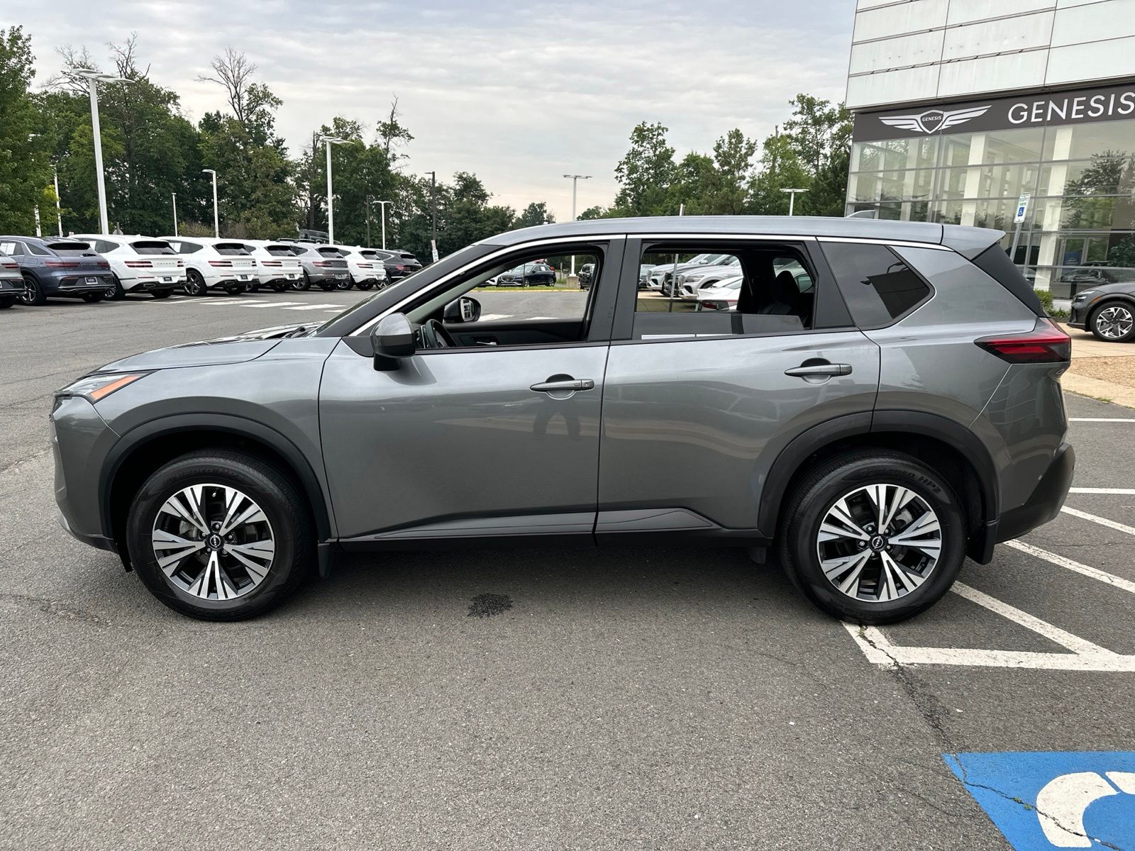 Used 2023 Gray Nissan SV image 4