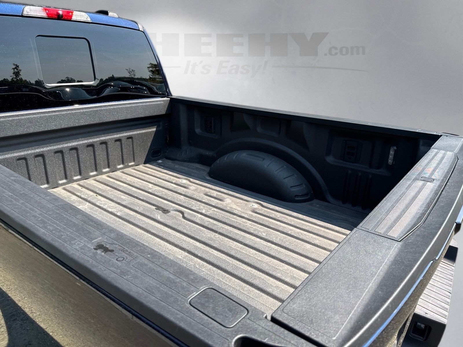 Certified Used 2025 Antimatter Blue Metallic Ford Lariat image 23