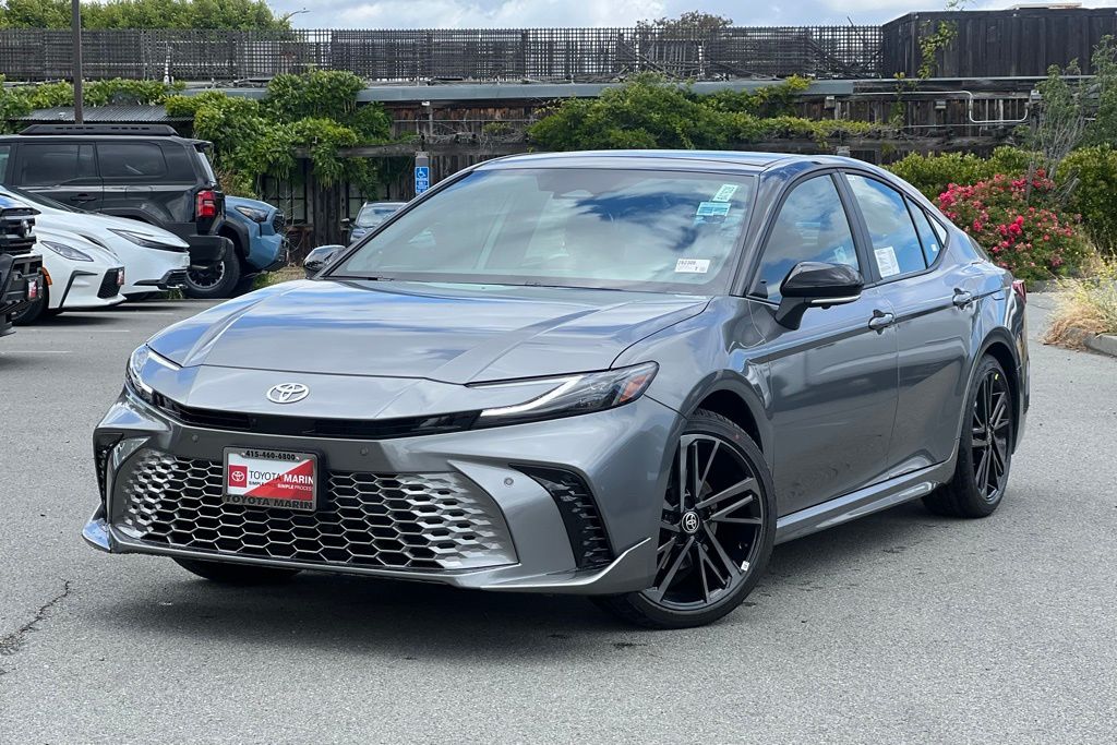 2026 Toyota Camry XSE Hybrid's photo