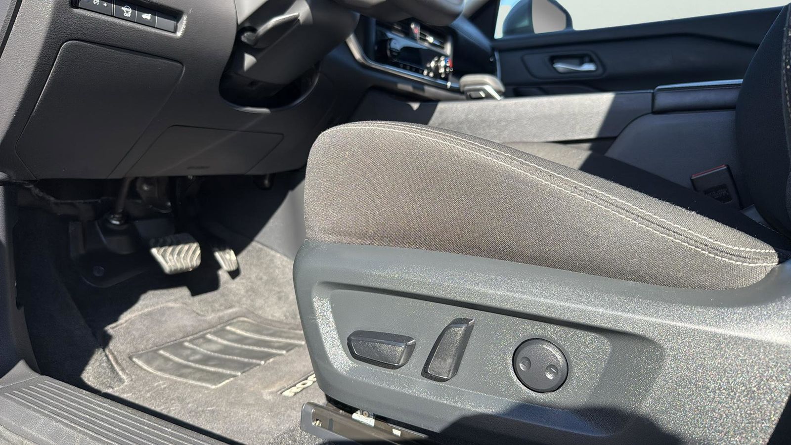 Used Car 2025 Nissan Rogue  Sv For Sale Under $25,000 In Austin, Texas