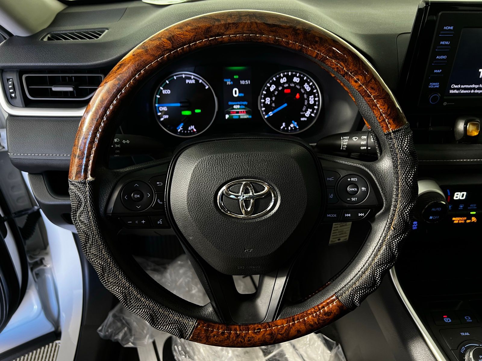 Thumbnail: 2022 Toyota RAV4 - 9