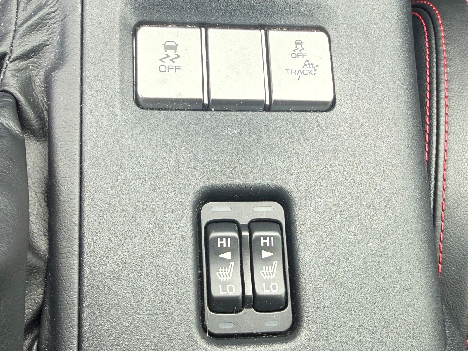 Used 2022 Silver Subaru Limited image 21