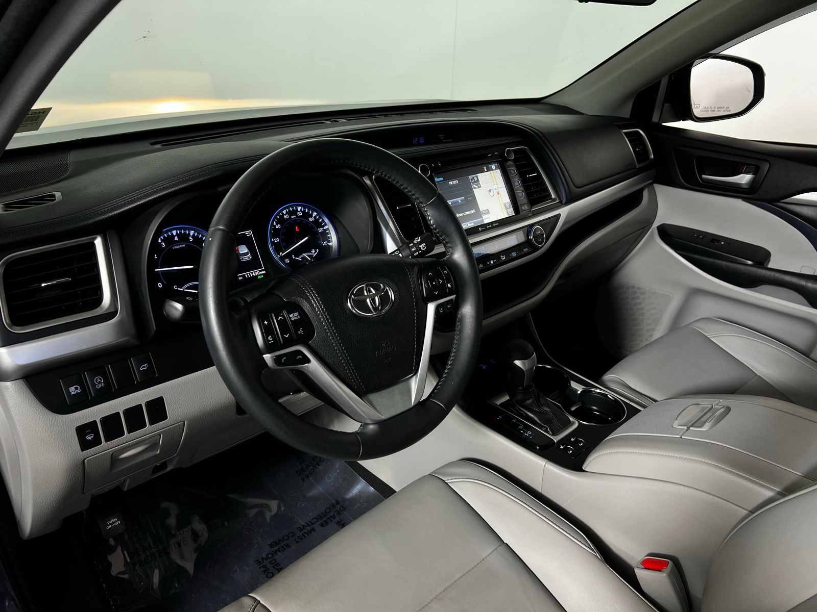 2017 Toyota Highlander XLE 12