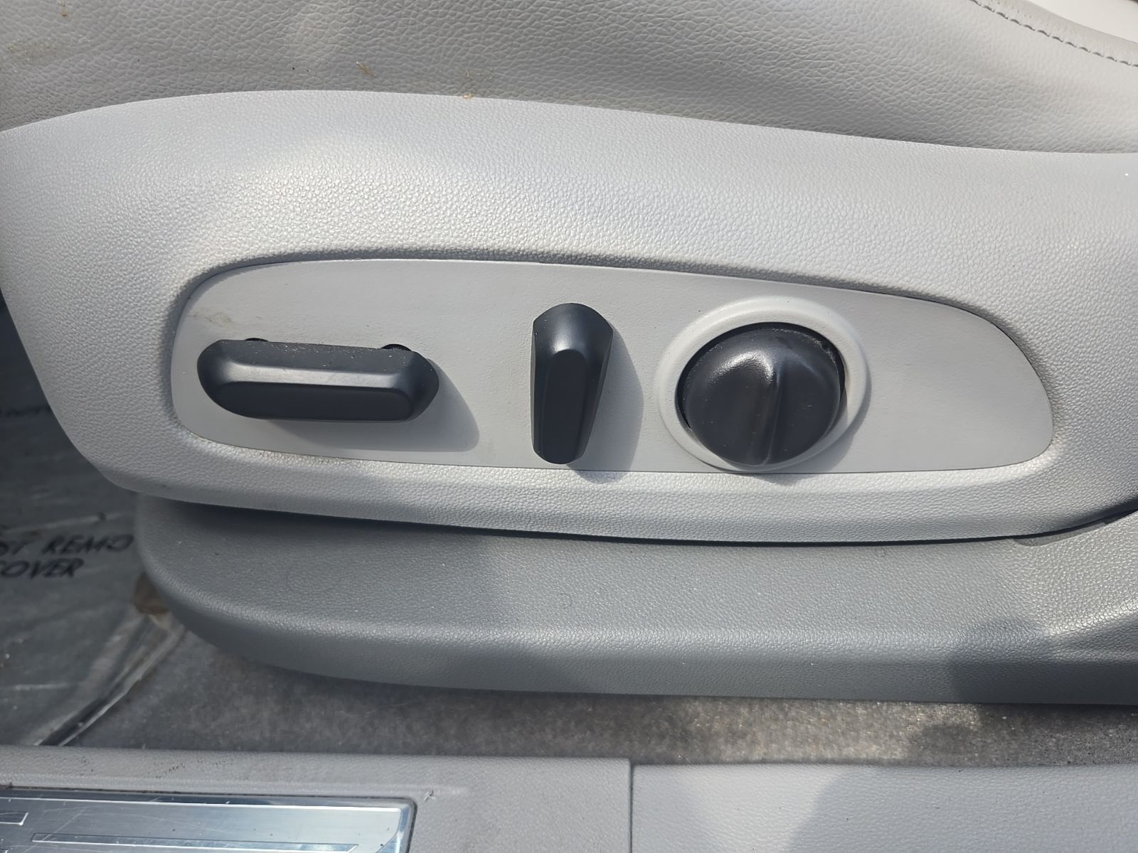Used 2019 White GMC SLT-1 image 37