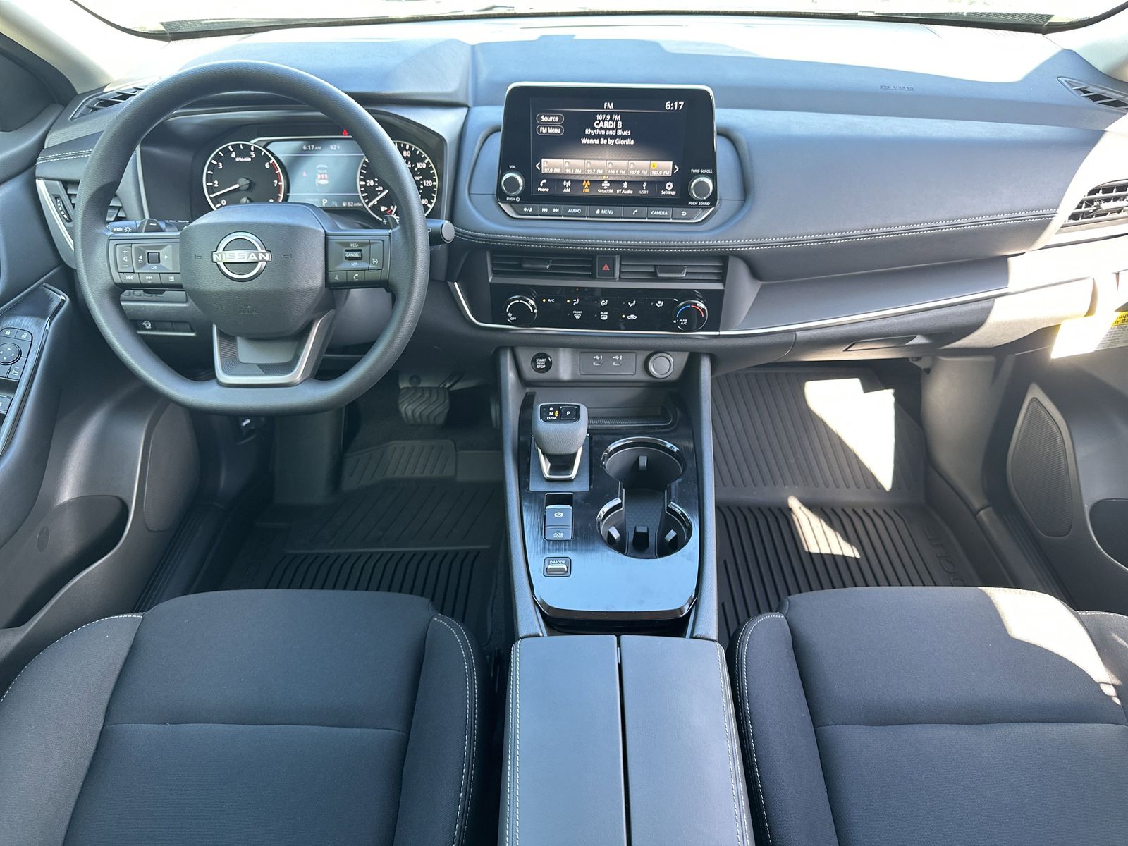 2025 Nissan Rogue S photo 2