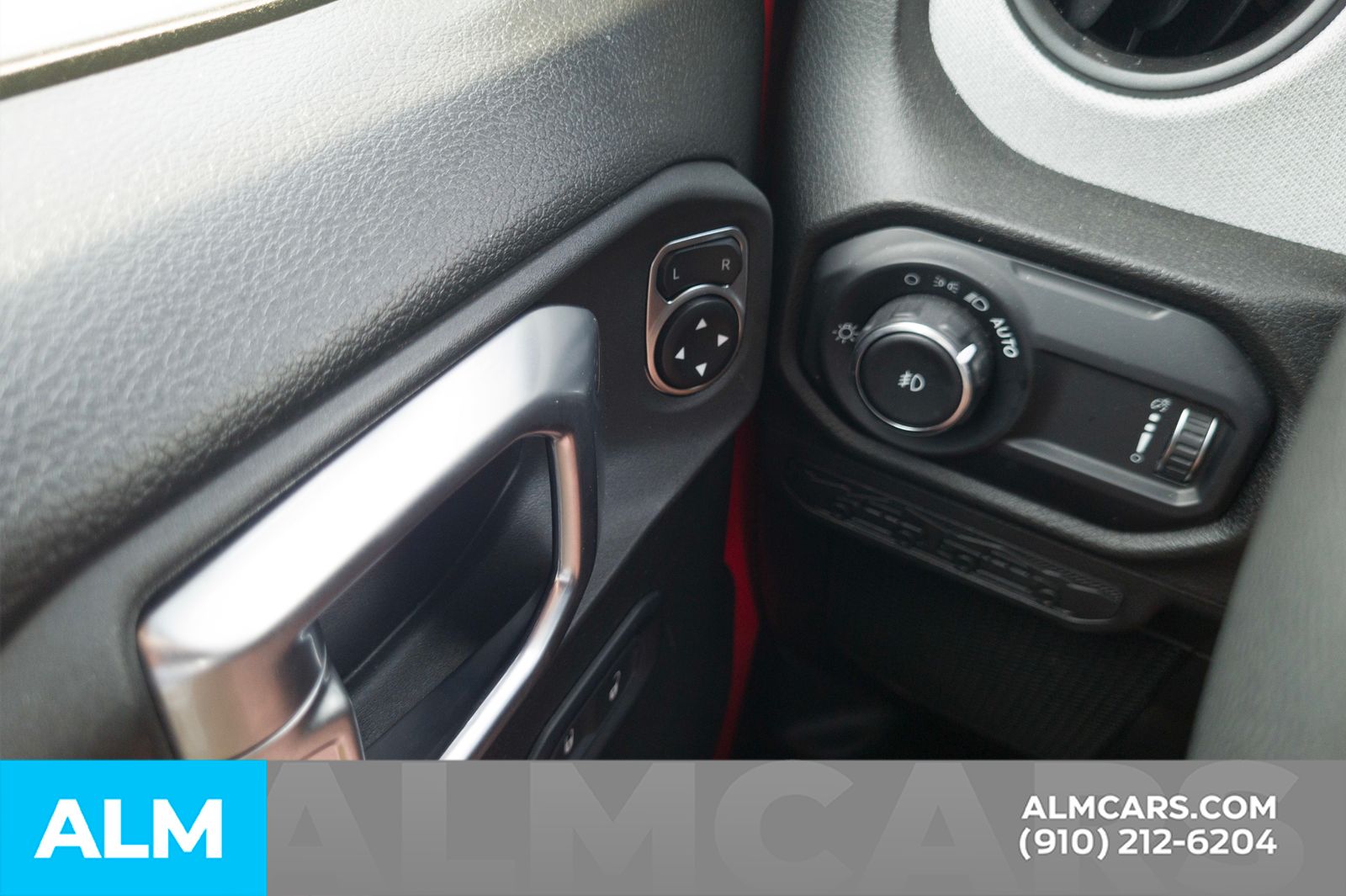 Used 2025 Red Clearcoat Jeep Sport S image 26