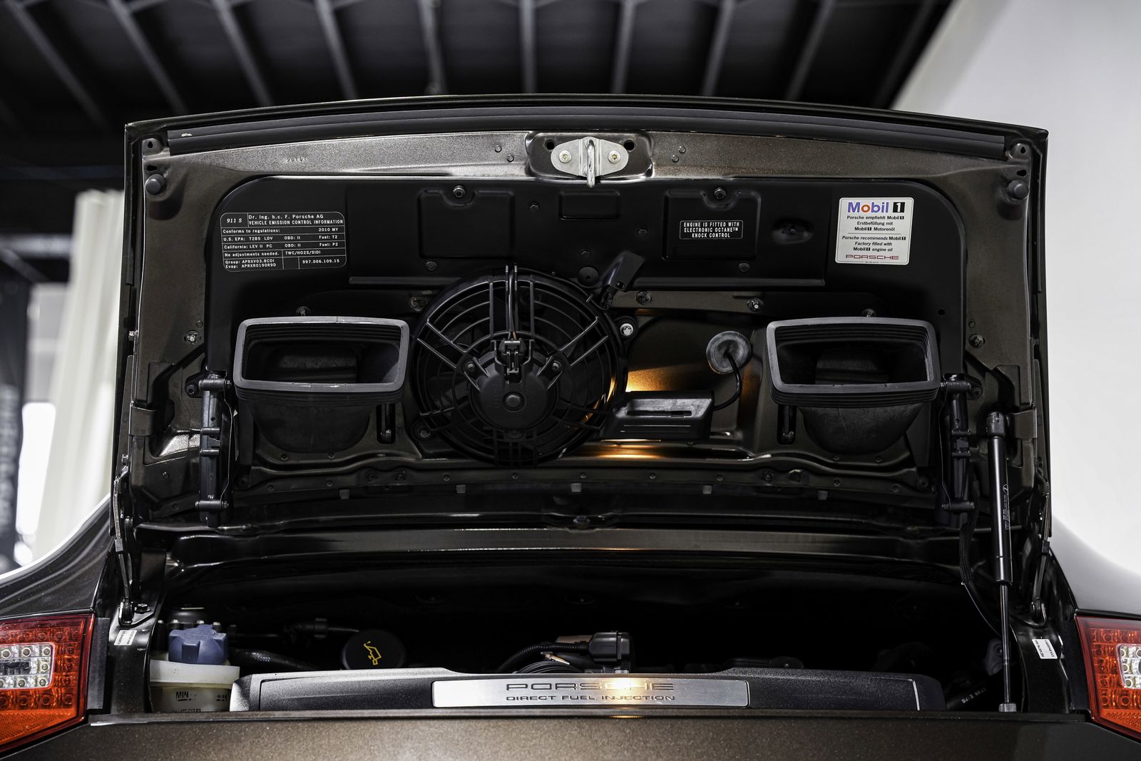 2010 Porsche 911 Carrera S — photo 40