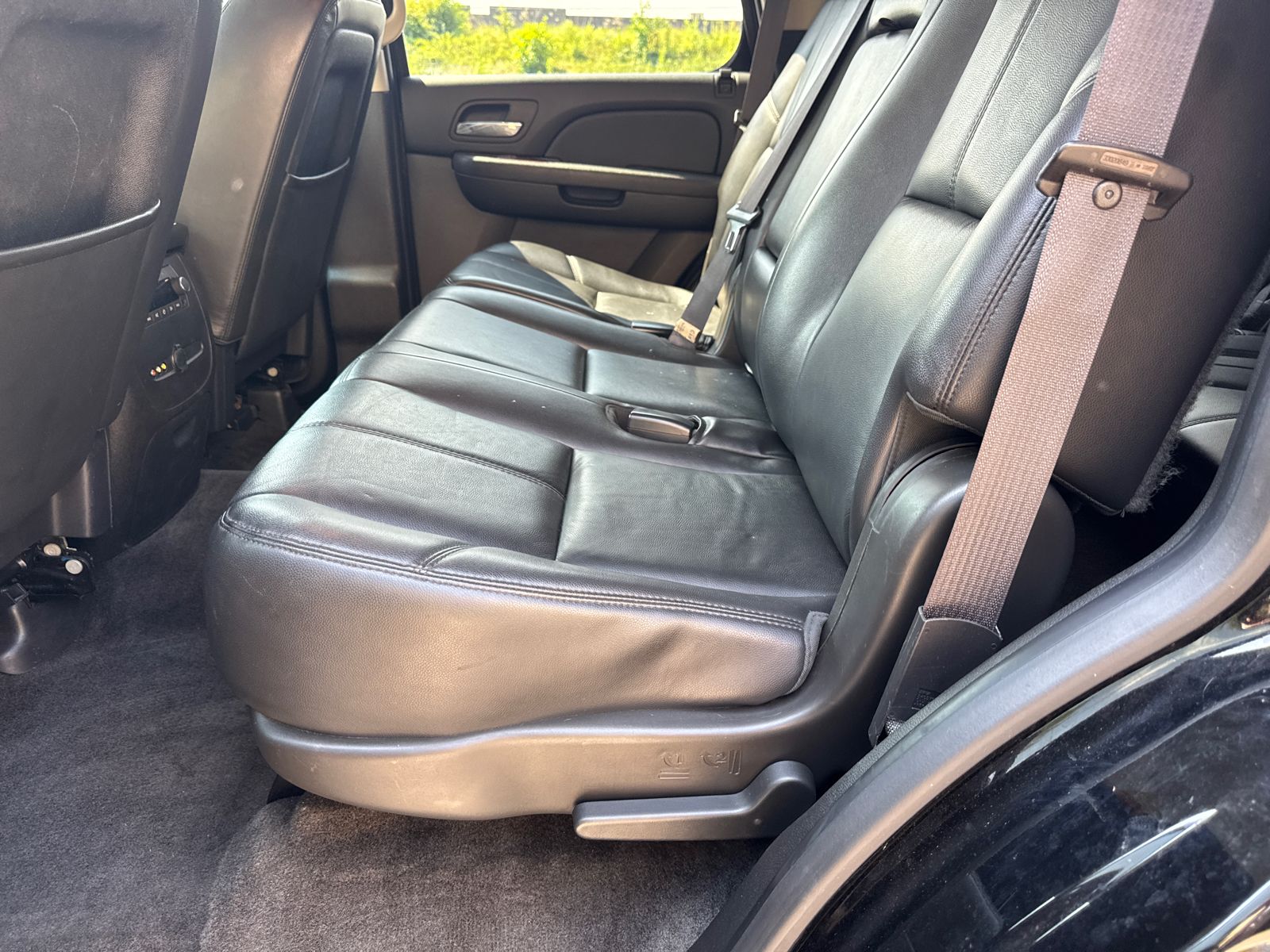 Used 2014 Black Chevrolet LT image 19