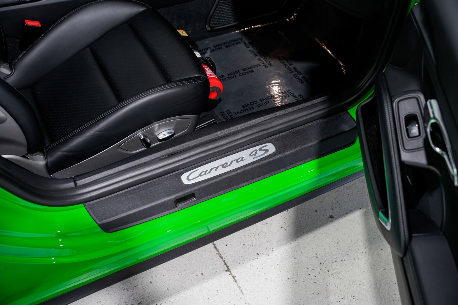2014 Porsche 911 Carrera 4S — photo 28
