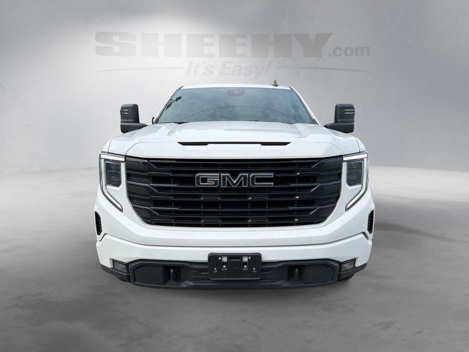 Used 2025 Summit White GMC Elevation image 14