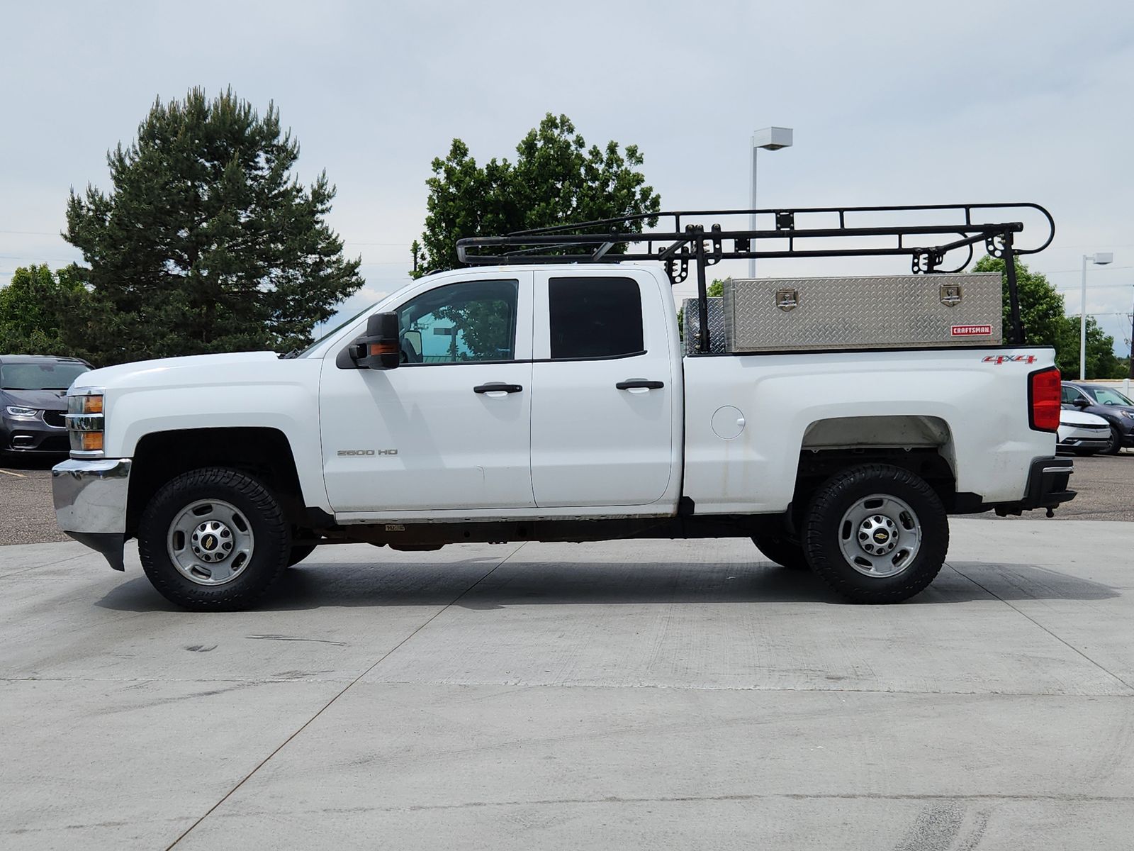 View vehicle photo 2