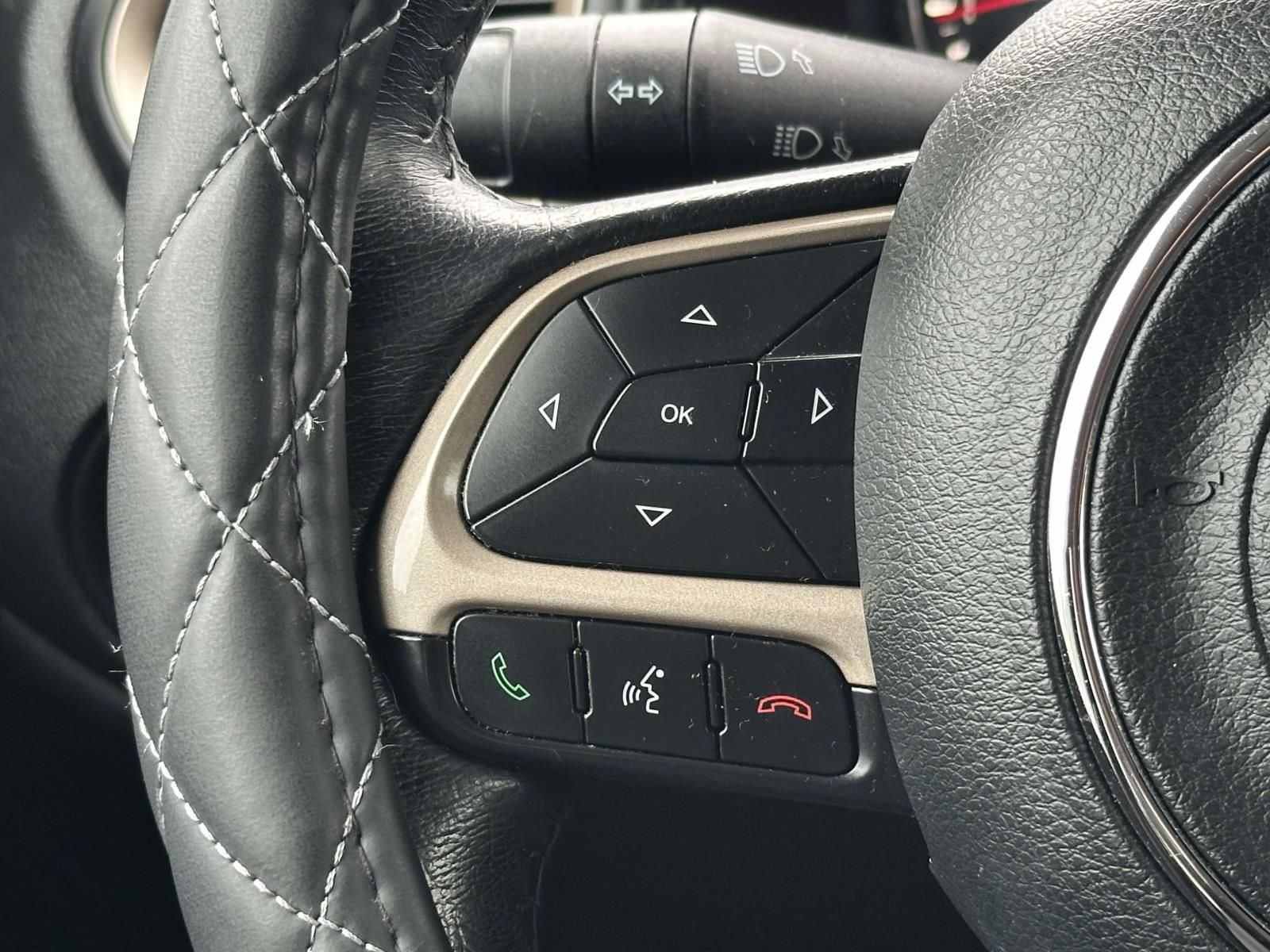 Used 2016 Silver Jeep Latitude image 29