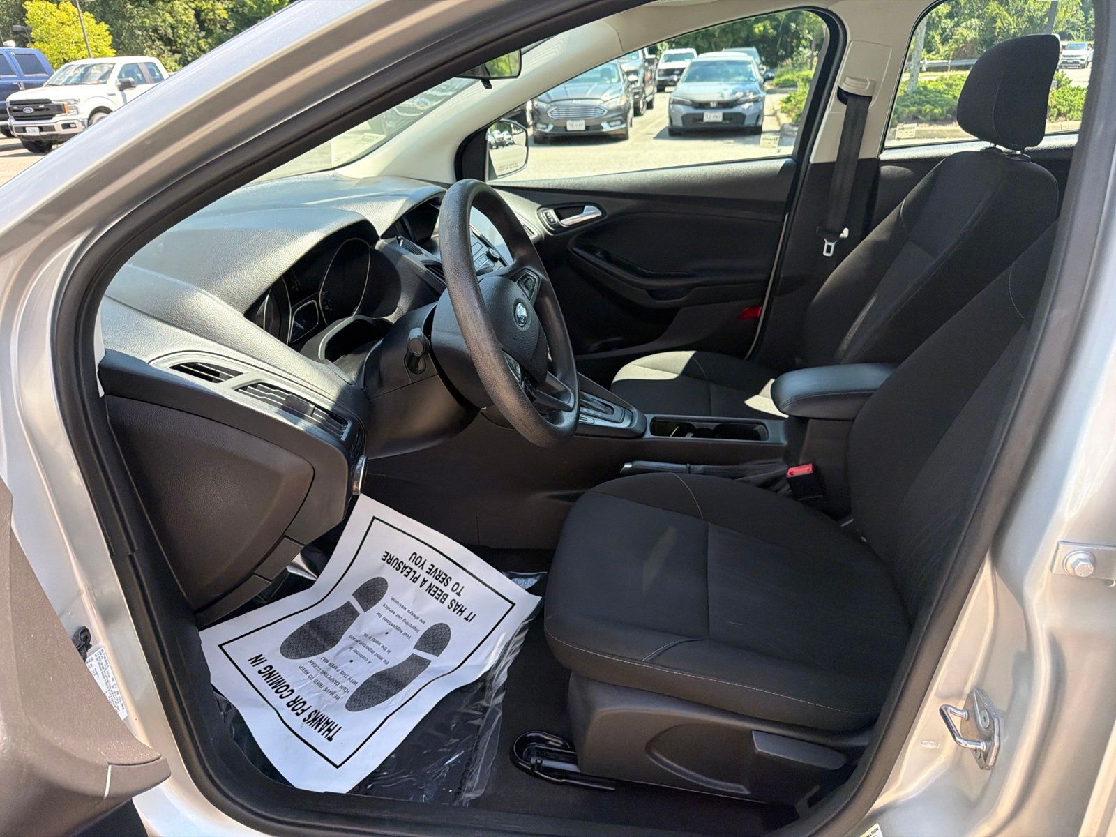 Used 2018 Ingot Silver Ford SE image 9