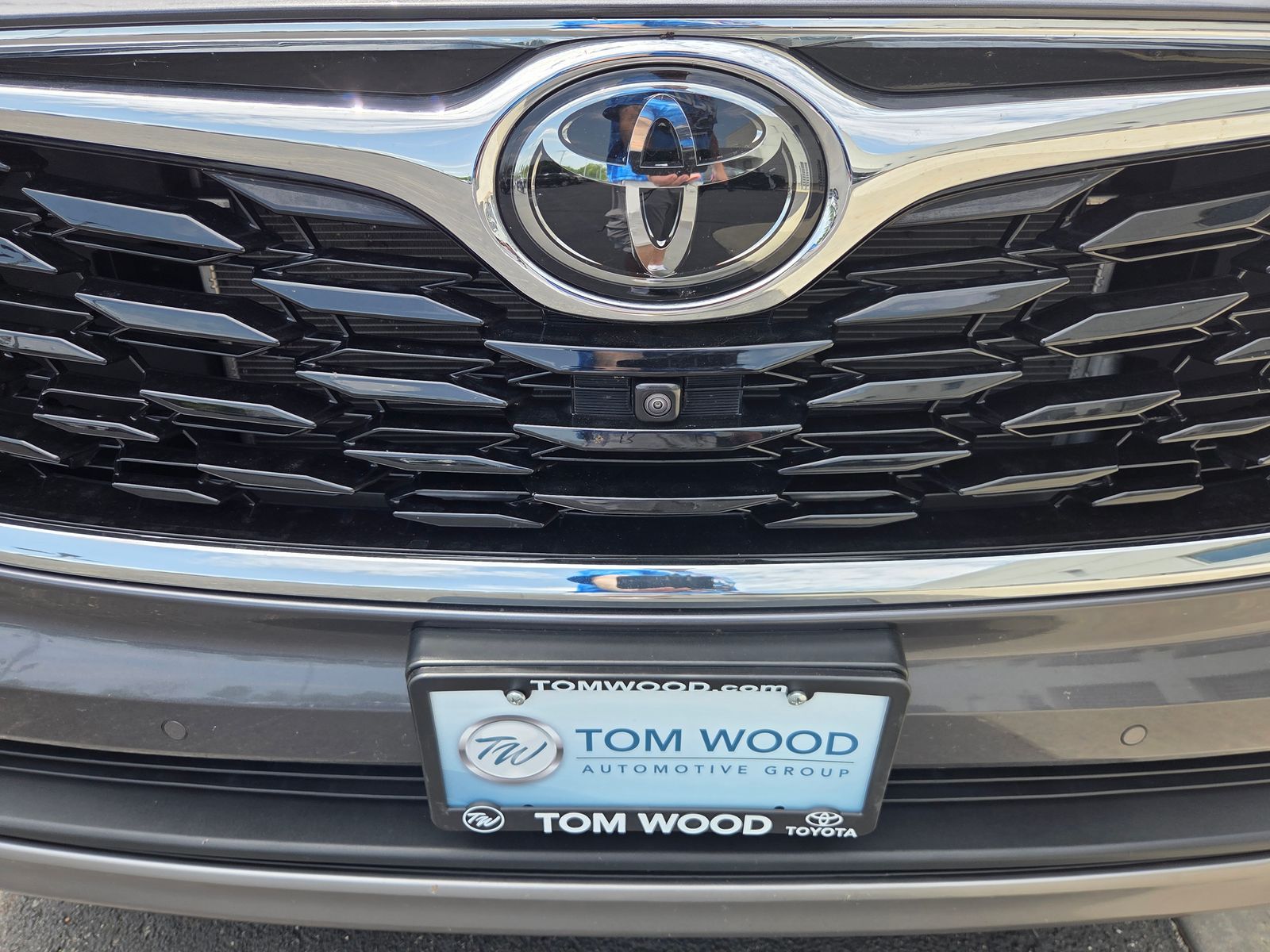 used 2024 Toyota Highlander car, priced at $47,395