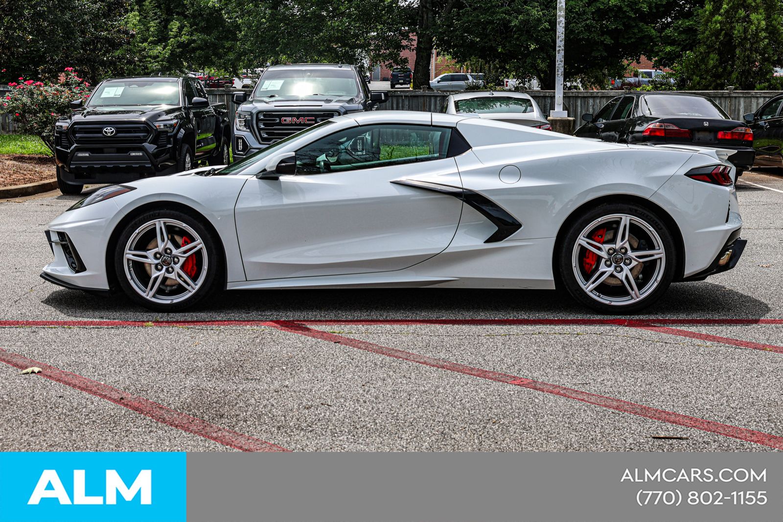 Used 2024 White Chevrolet Stingray image 10