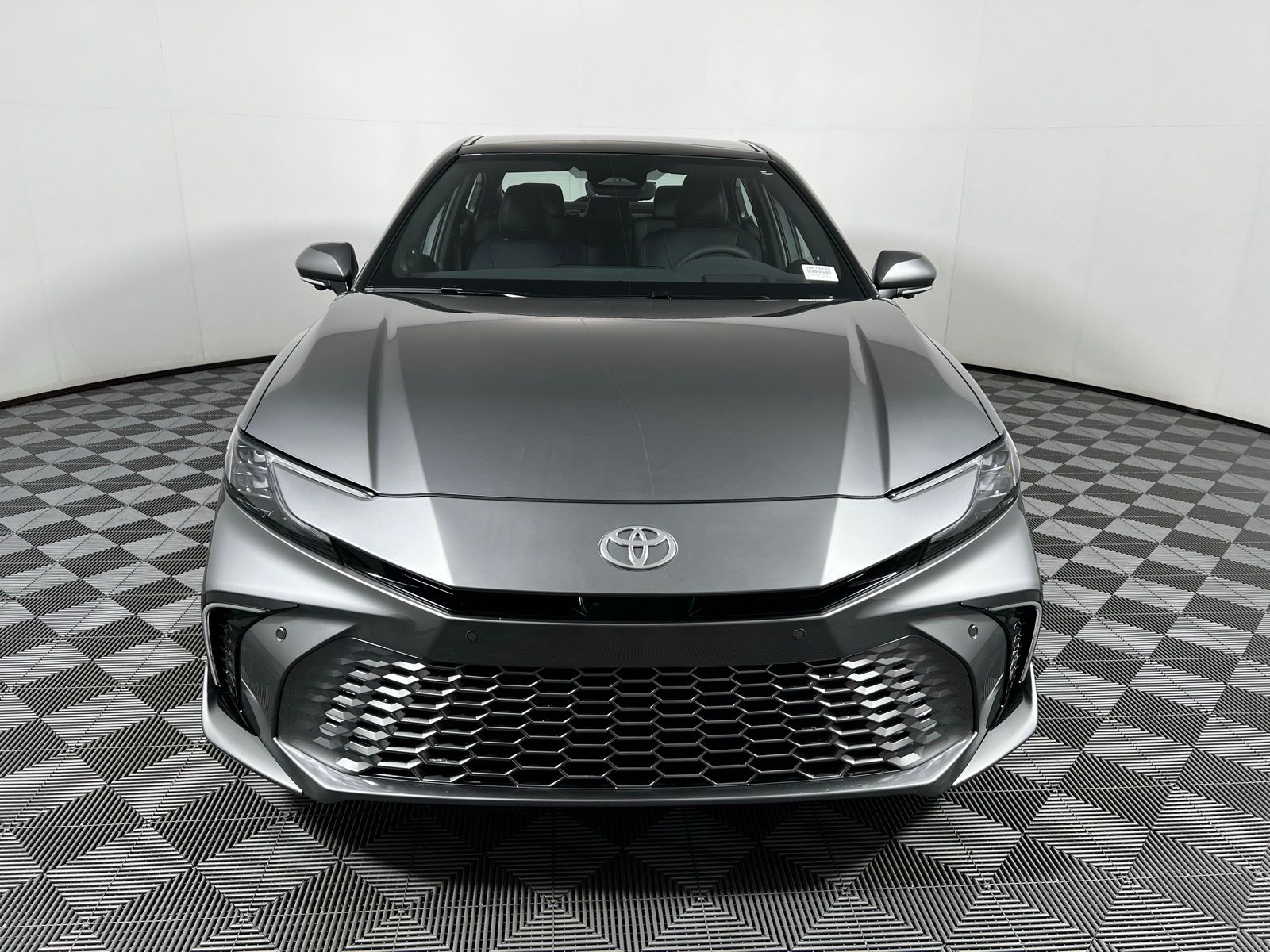2025 Toyota Camry XSE 2