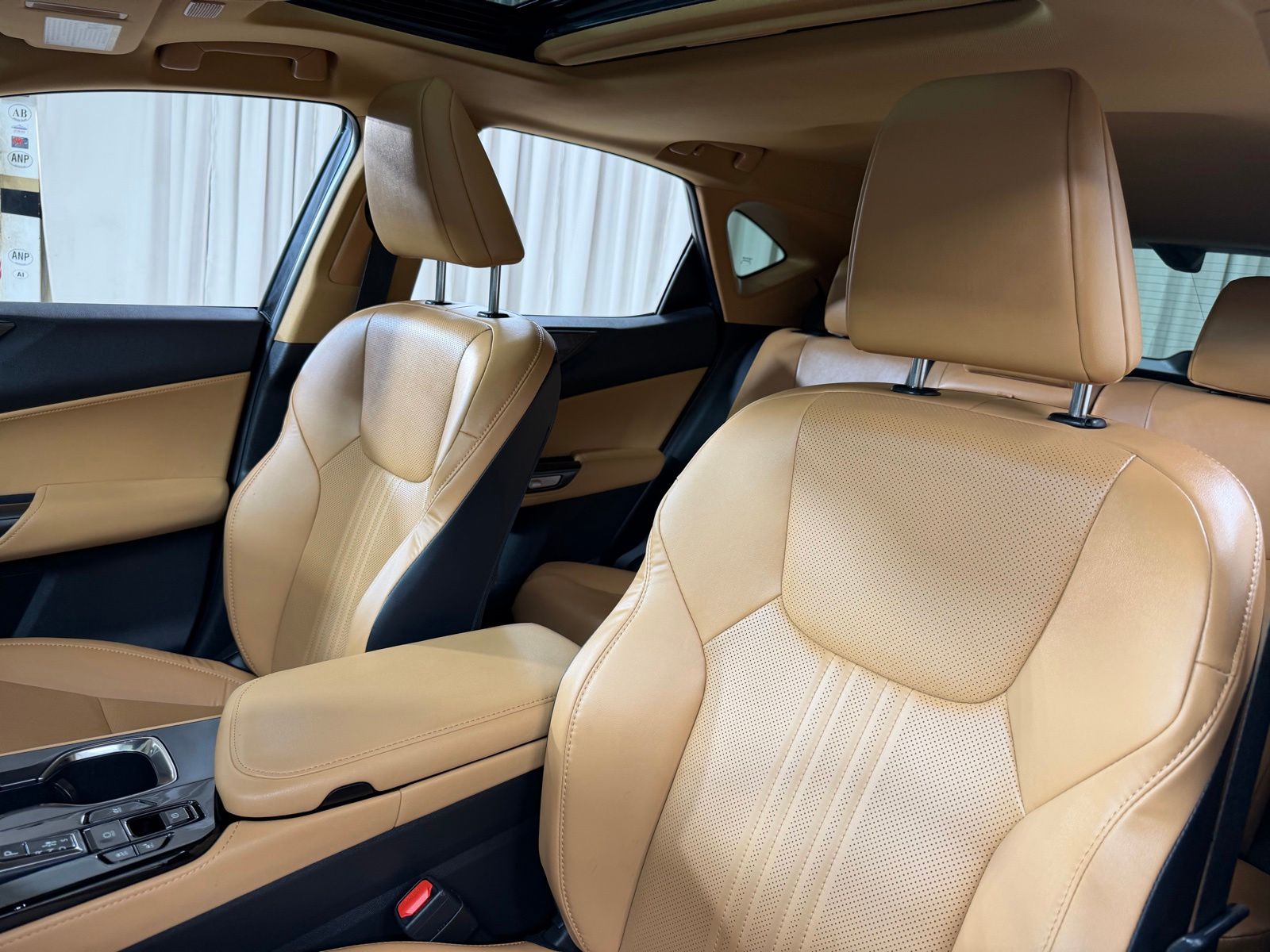 Used 2025 White Lexus 350h Premium image 31