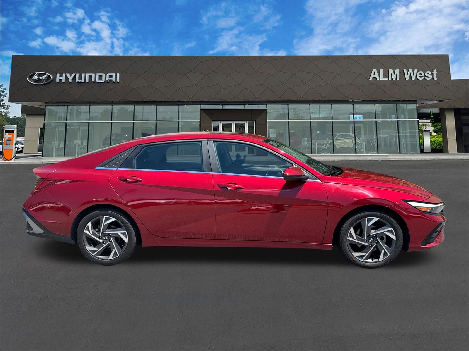 Used 2024 Red Hyundai SEL image 4