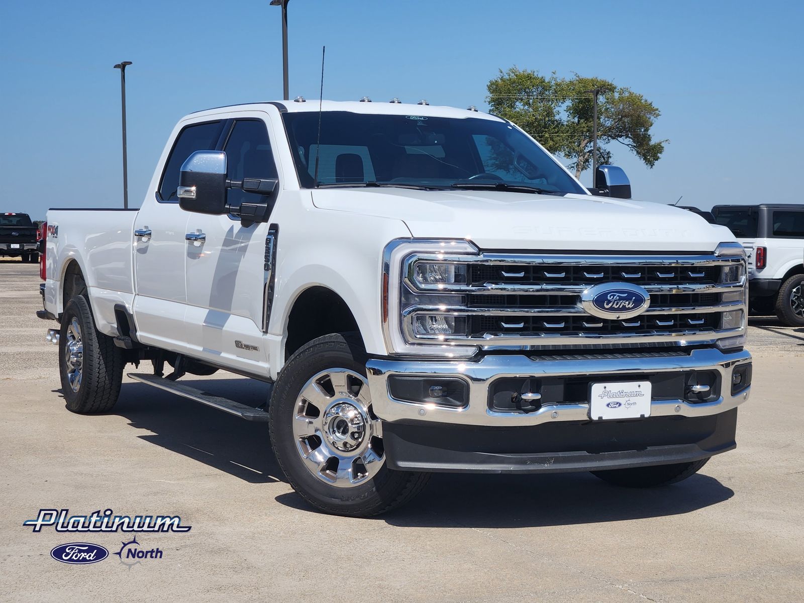 Oxford White 2024 Ford F-350 Super Duty Pickup Truck Four-Wheel Drive Automatic