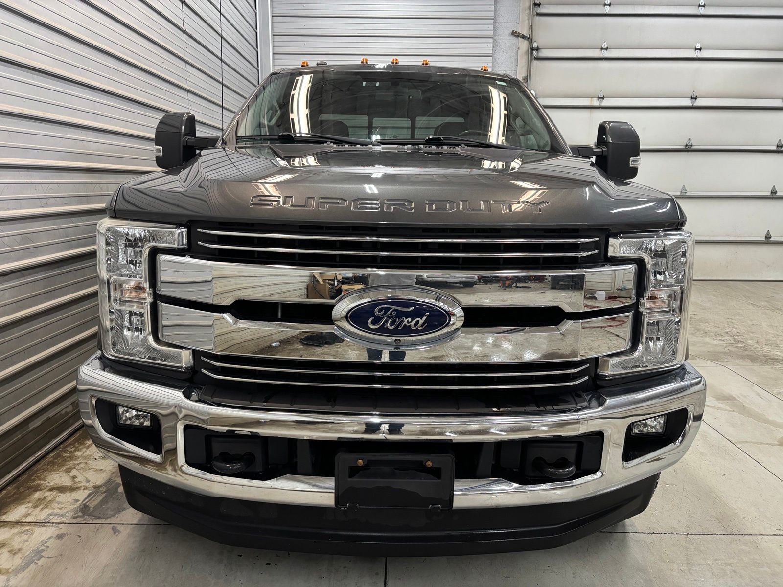 2018 Ford F-250 Super Duty Lariat - Image 2