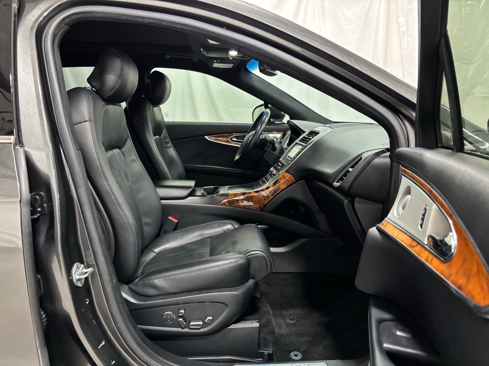 Used Car 2017 Lincoln Mkx  Reserve For Sale Under $20,000 In Austin, Texas