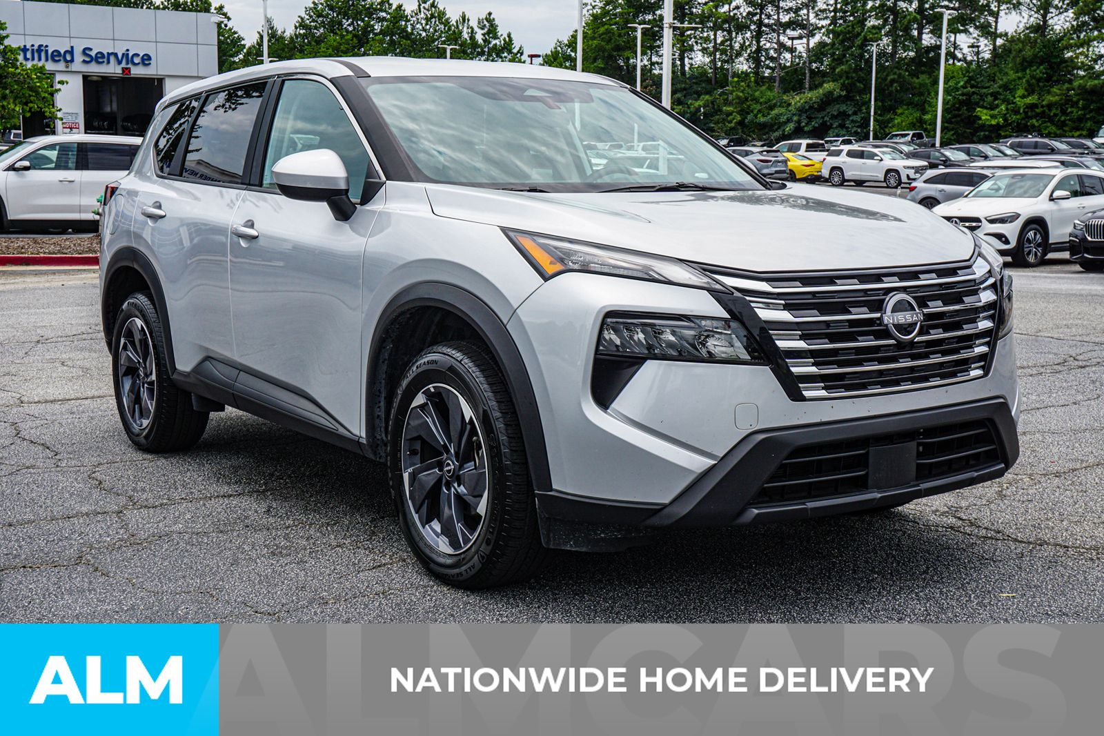 Used 2025 Silver Nissan SV image 5