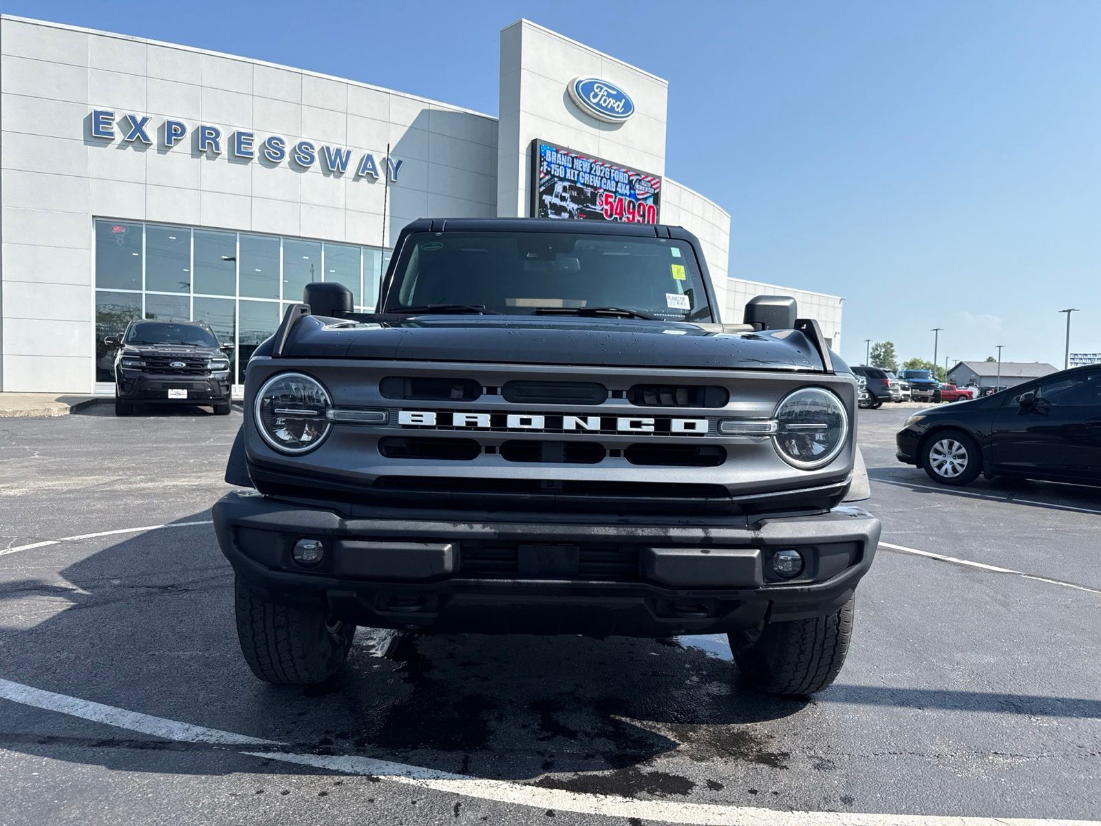 2023 Ford Bronco image 9