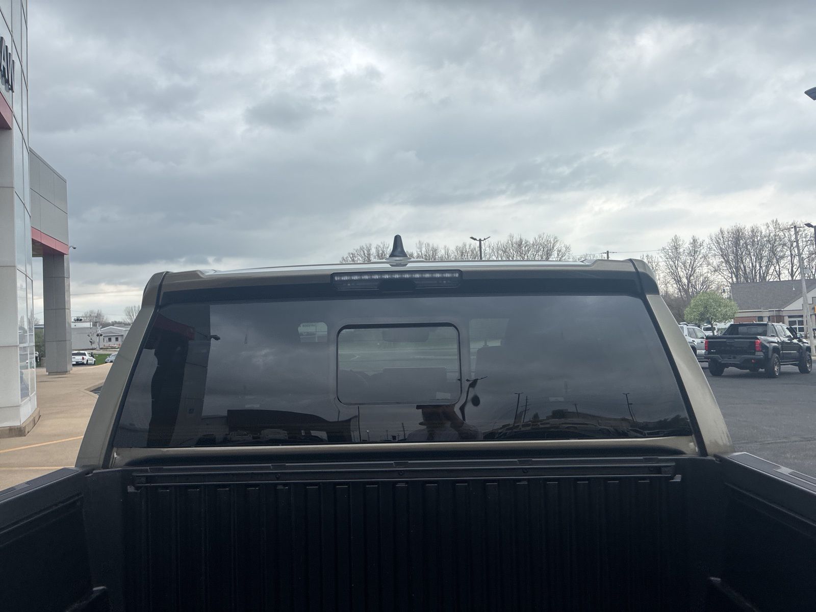 View vehicle photo 6