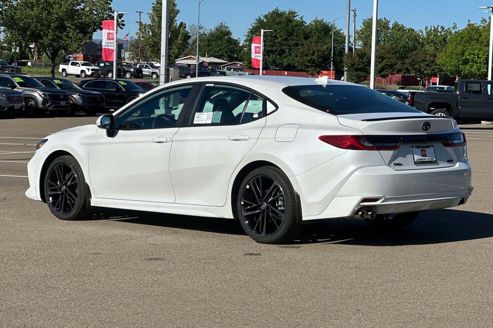 View vehicle photo 6