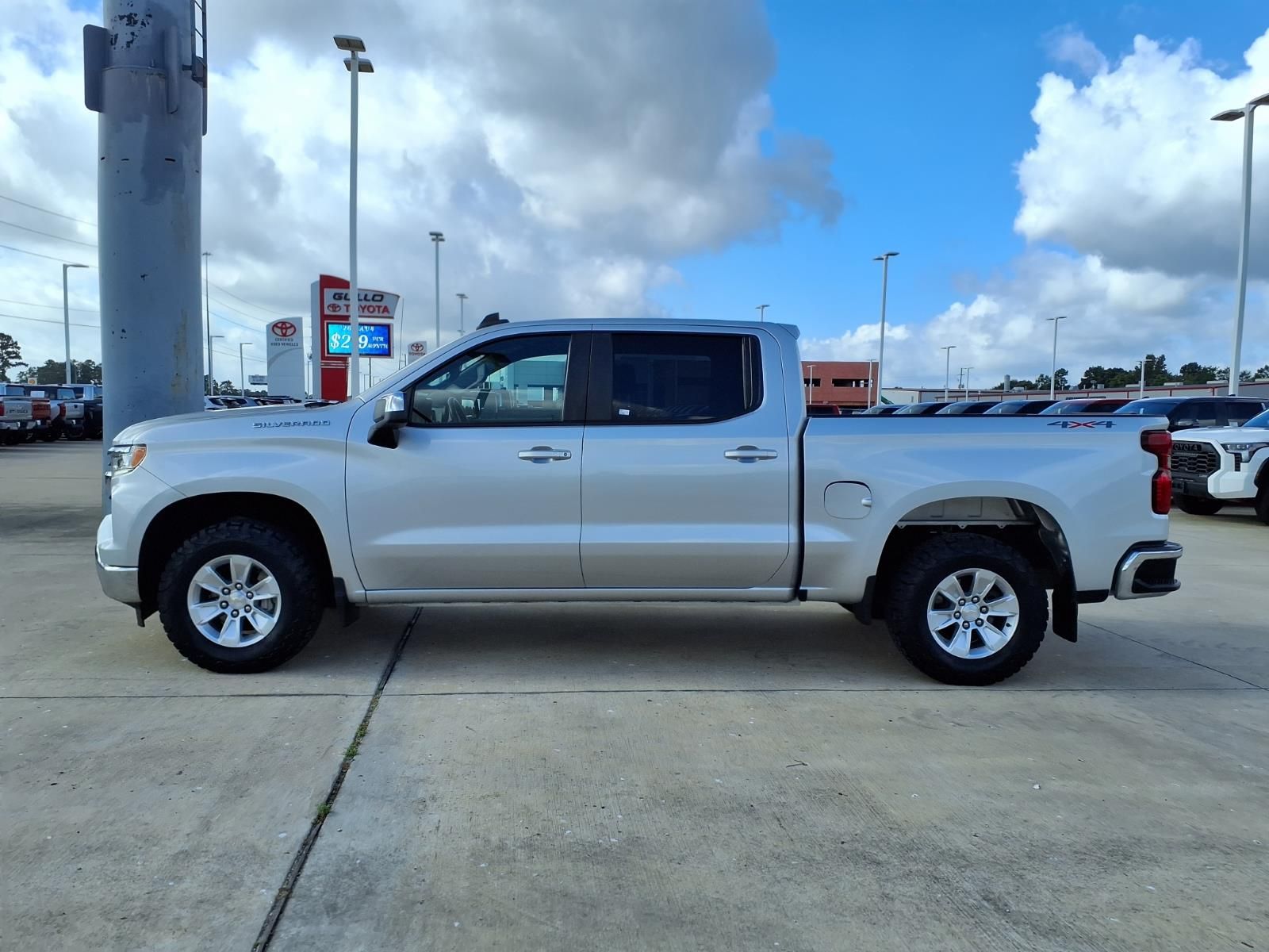 2022 Chevrolet Silverado 1500 LT - 7