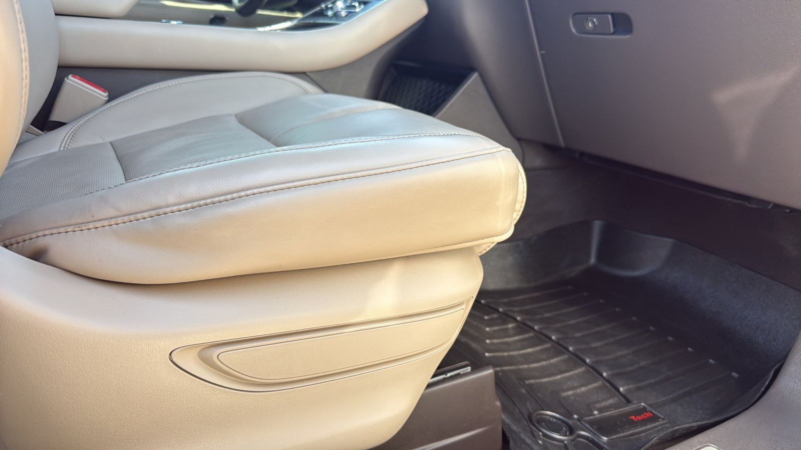 Used Car 2020 Lincoln Aviator  Grand Touring For Sale Under $35,000 In Austin, Texas
