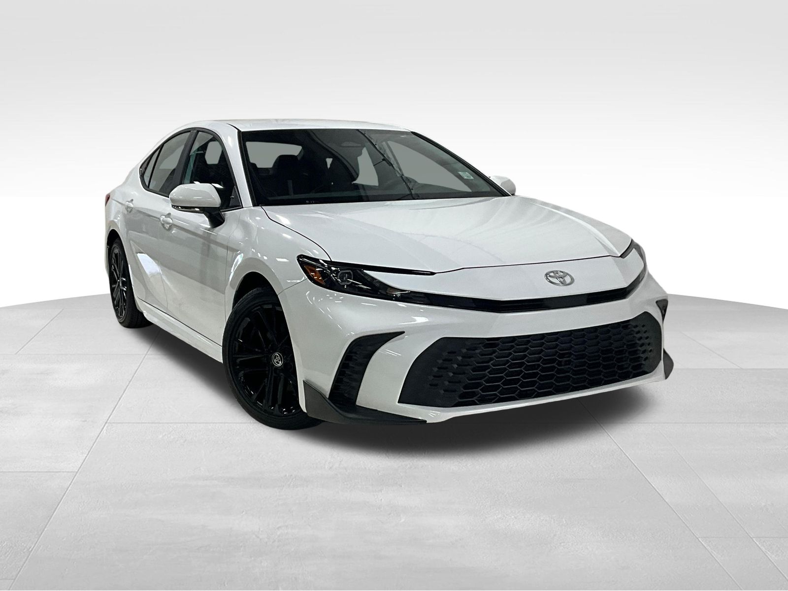 2026 Toyota Camry SE FWD