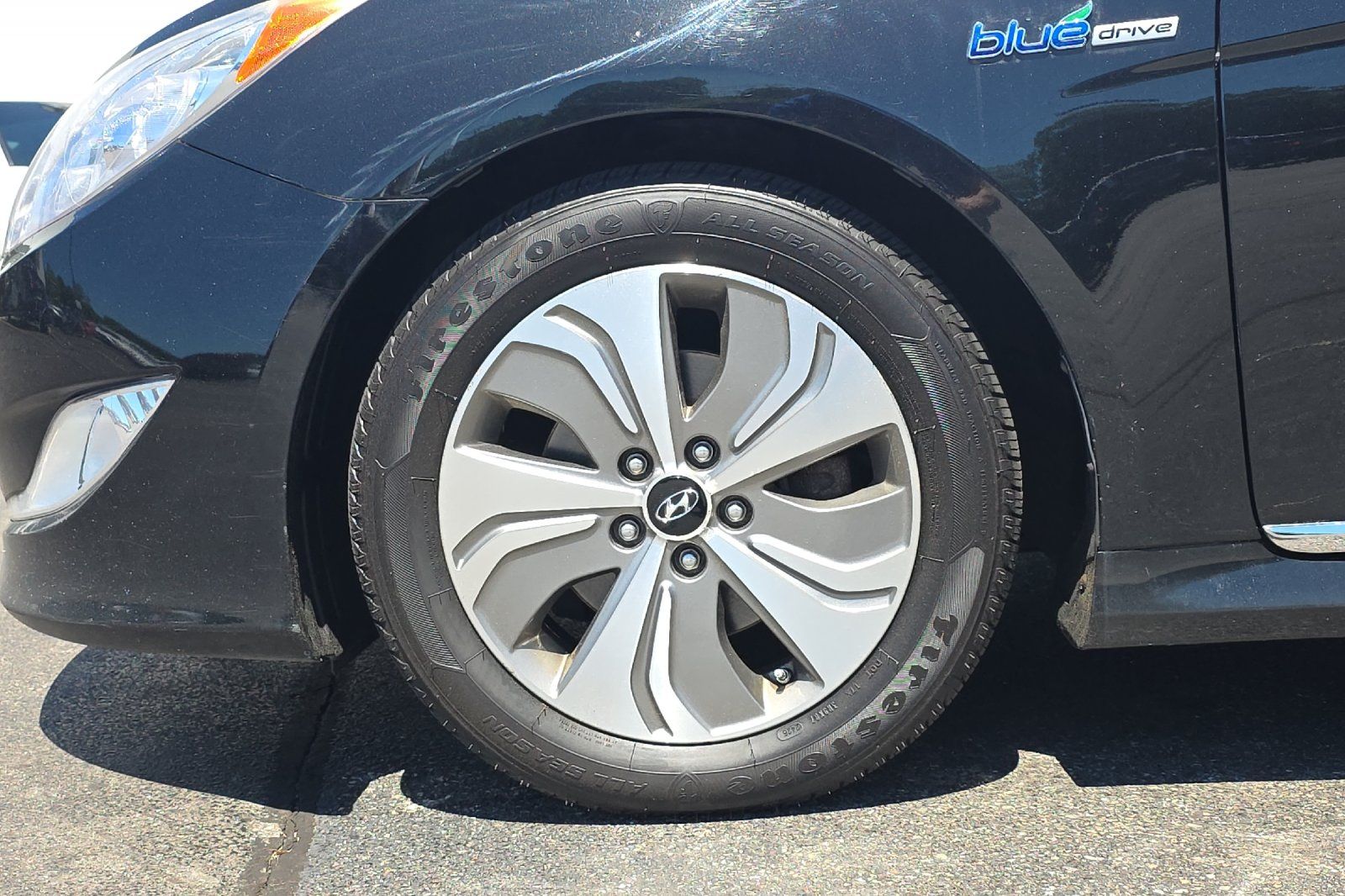 Used 2014 Black Hyundai Limited image 26