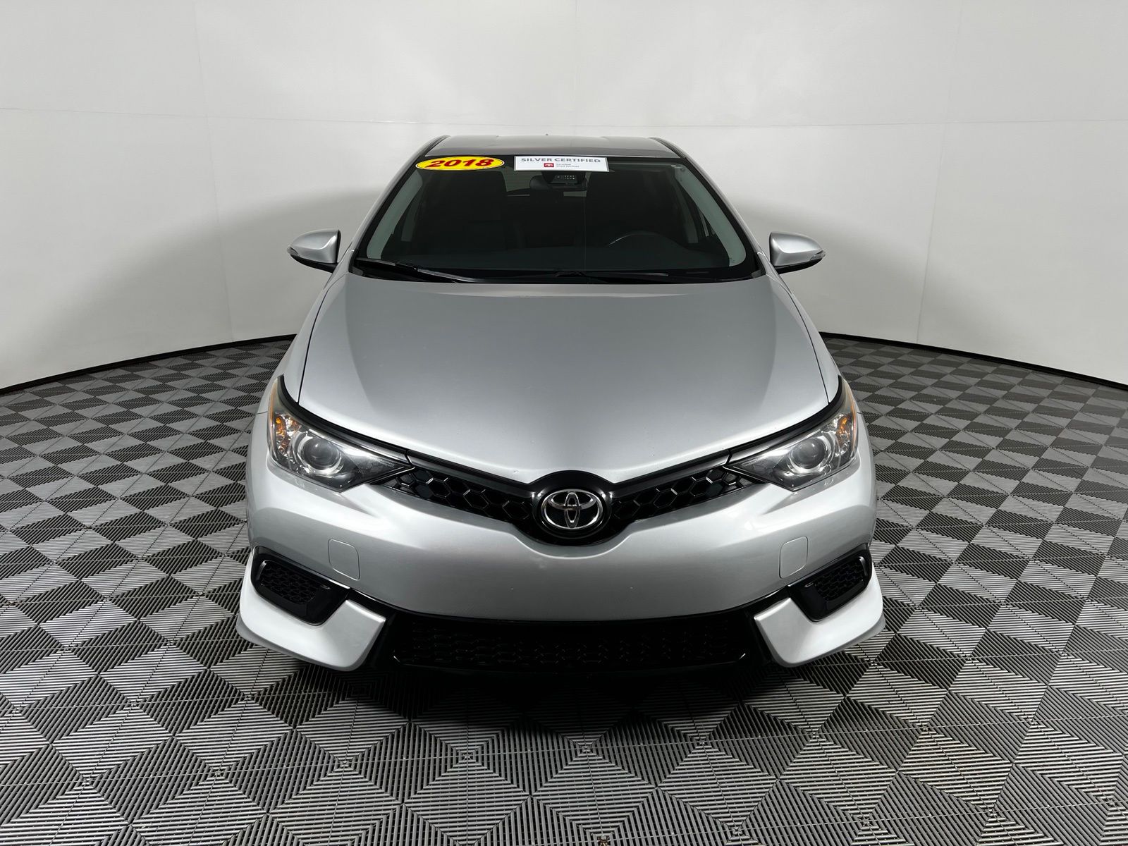 Thumbnail: 2018 Toyota Corolla iM - 2