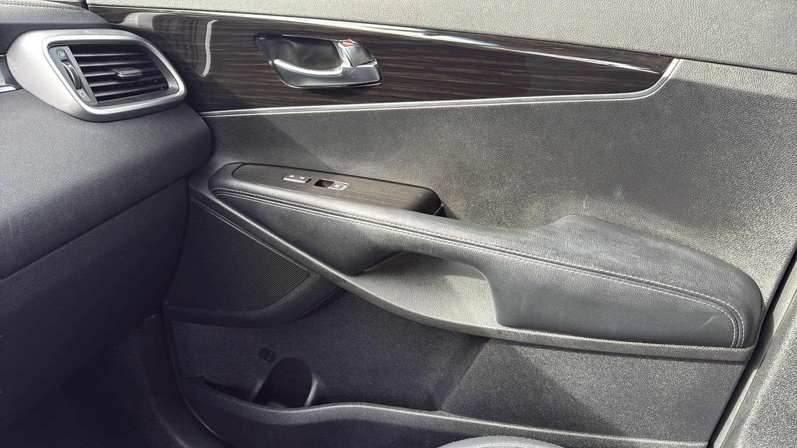 Used Car 2019 Kia Sorento  Lx For Sale Under $15,000 In Austin, Texas