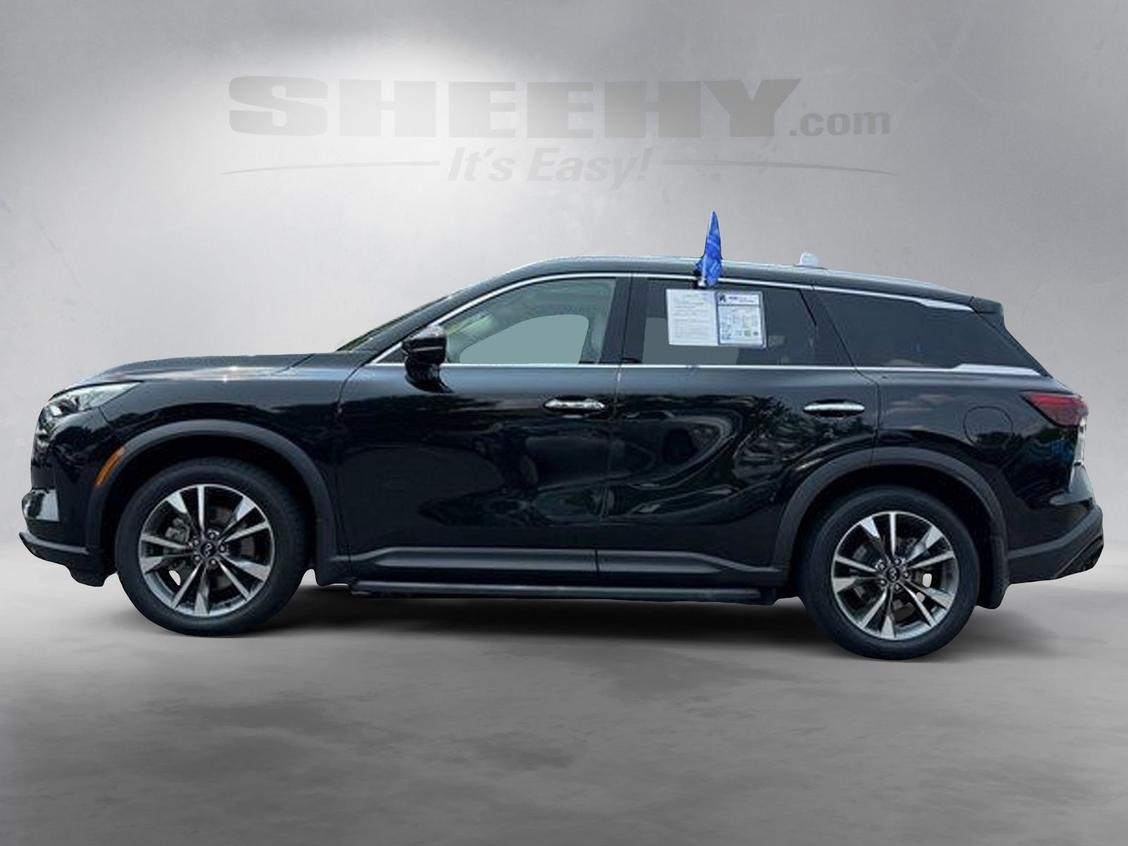 Used 2023 Mineral Black INFINITI LUXE image 16