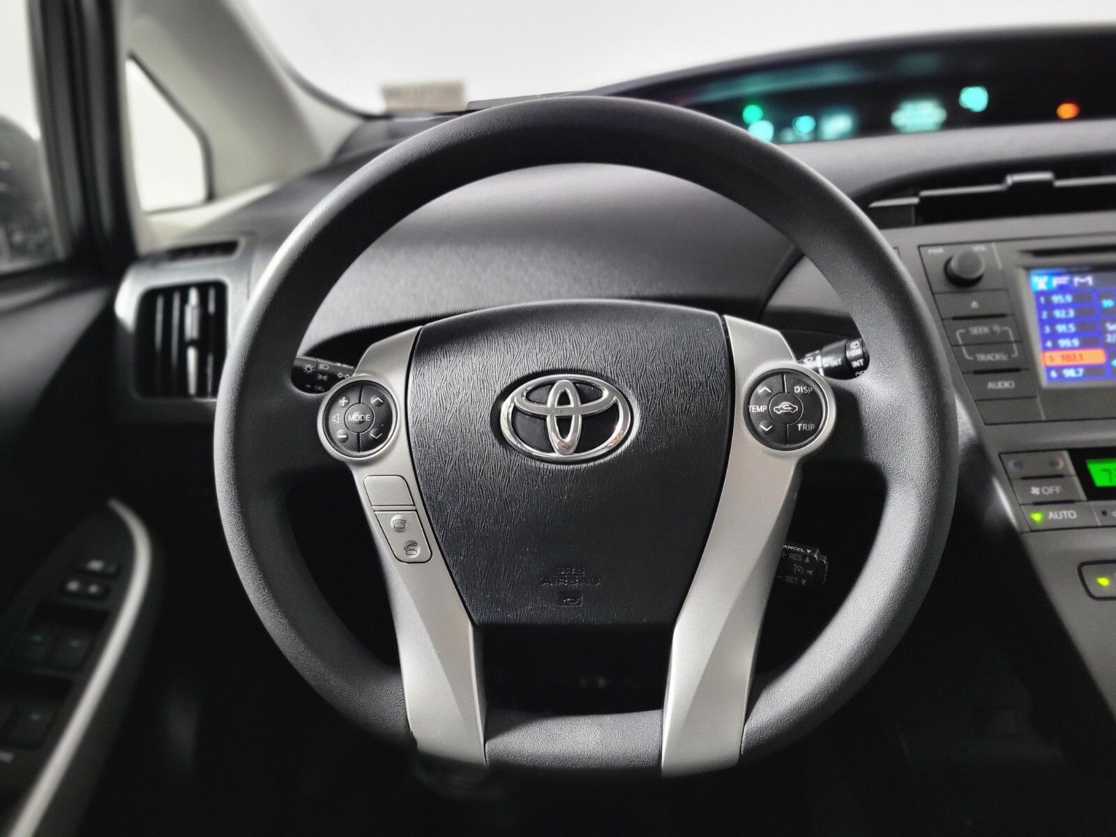 2015 Toyota Prius  16