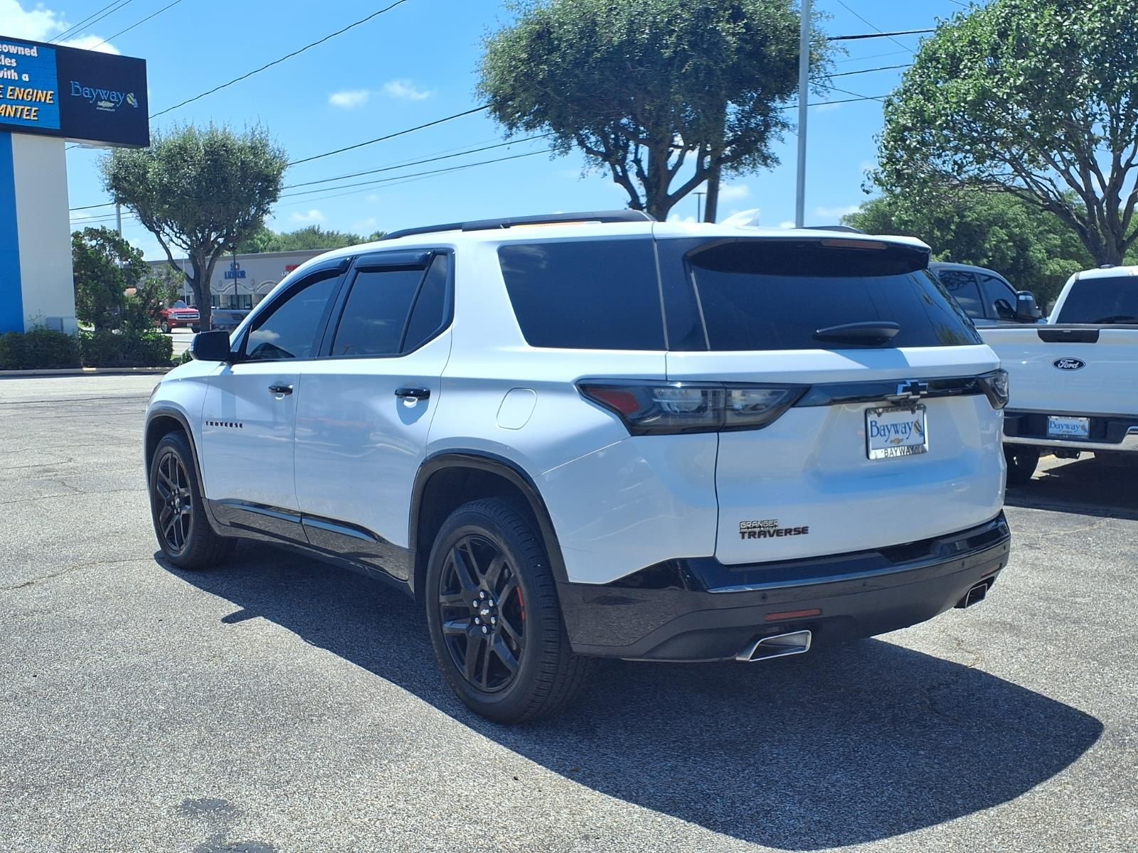 2019 Chevrolet Traverse Premier White at Community Honda