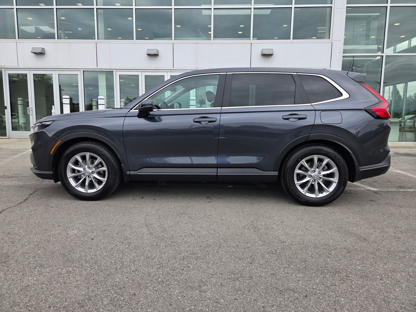 used 2024 Honda CR-V car, priced at $32,250