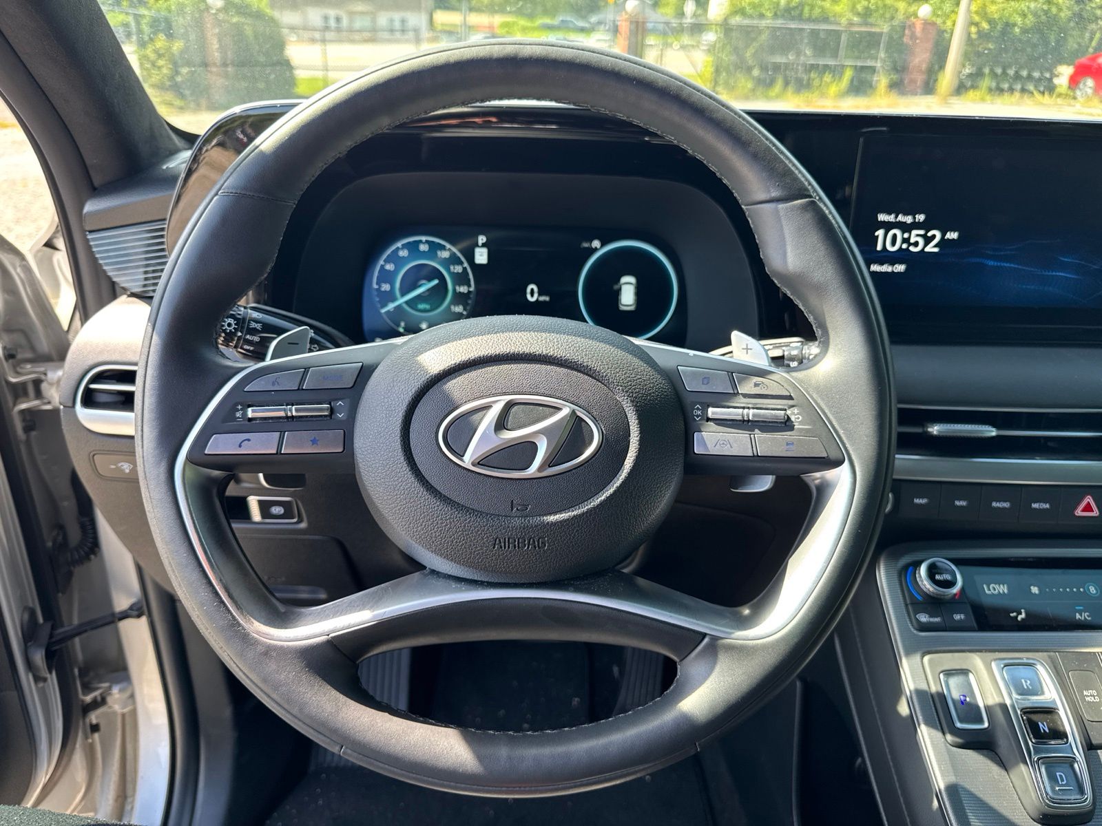Used 2024 Silver Hyundai Calligraphy image 17