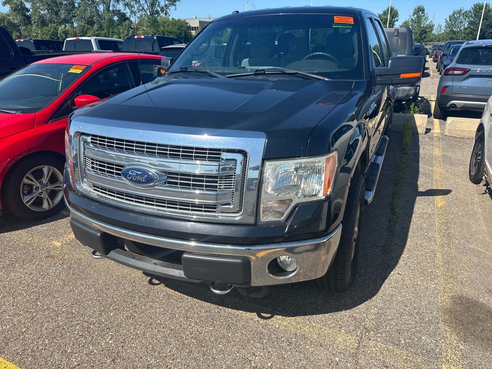 Tuxedo Black Metallic 2013 Ford F-150 Pickup Truck Four-Wheel Drive 6-Speed Automatic
