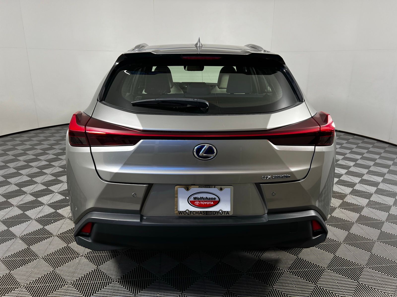 Thumbnail: 2021 Lexus UX - 6