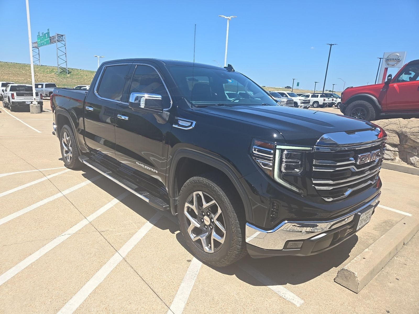  2024 GMC Sierra 1500 SLT Crew Cab 4WD   
