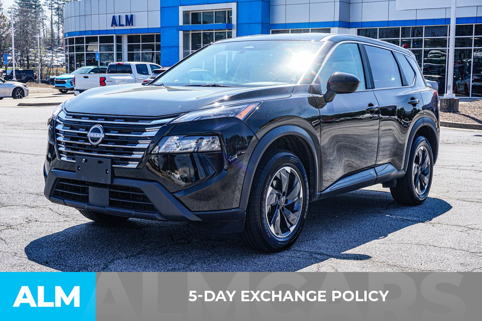Used 2025 Black Nissan SV image 5