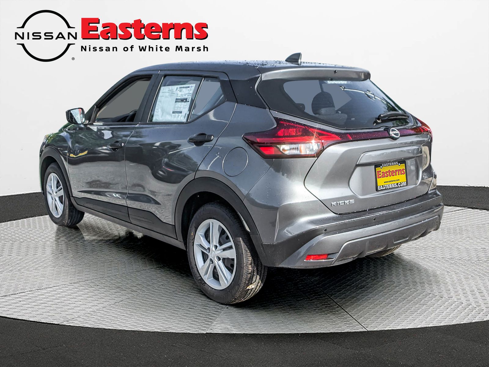 2025 Nissan Kicks Play S photo 3